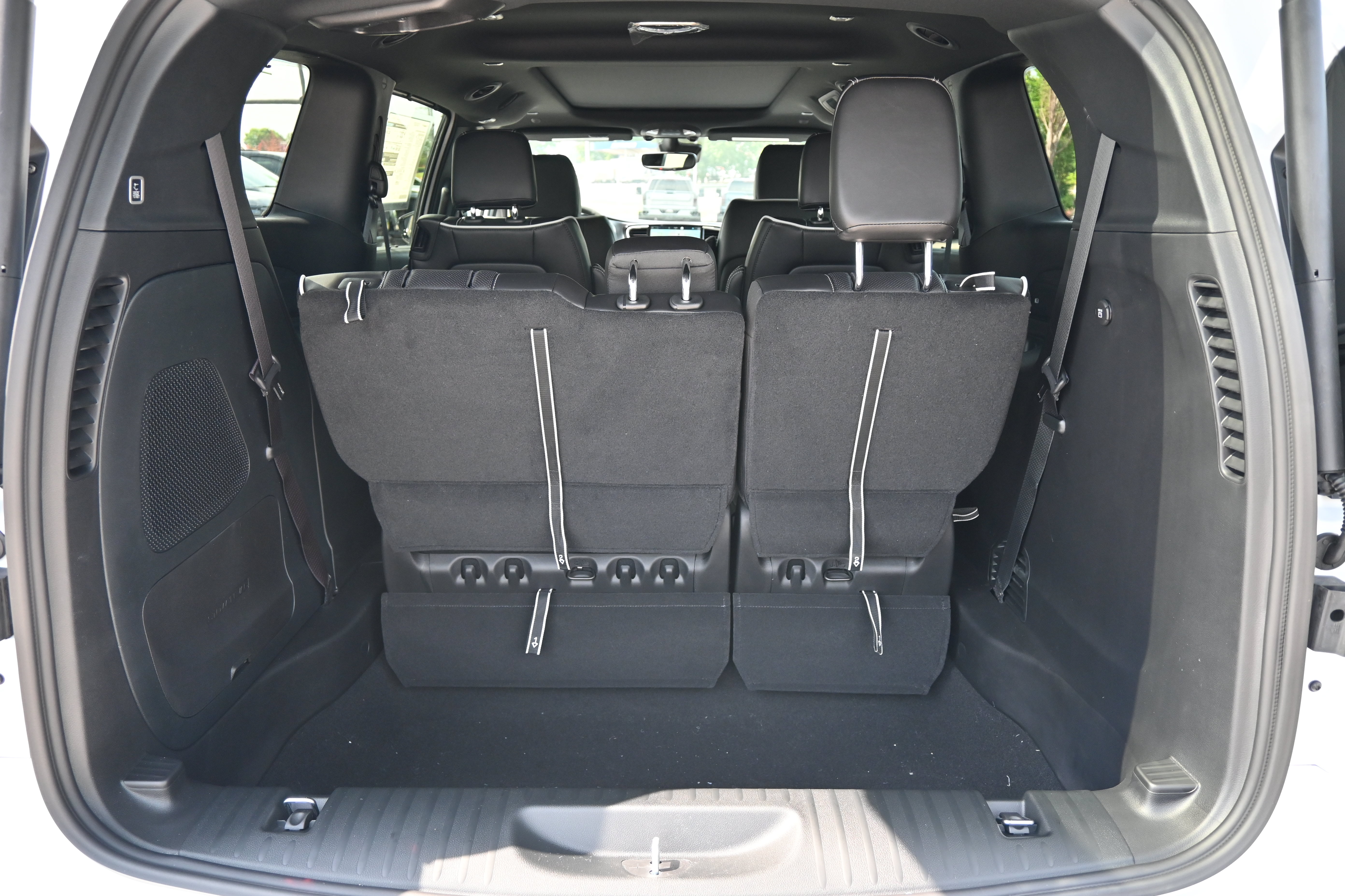 New 2027 Chrysler Pacifica Limited FWD image 33