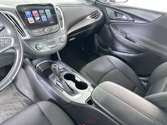 Used 2018 Chevrolet Malibu LT FWD image 36