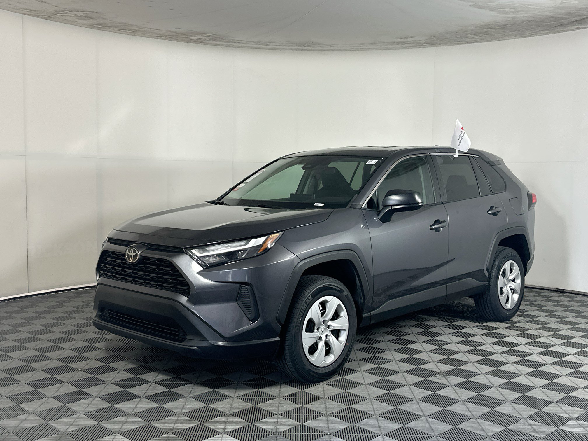 Used 2024 Toyota RAV4 LE FWD image 7