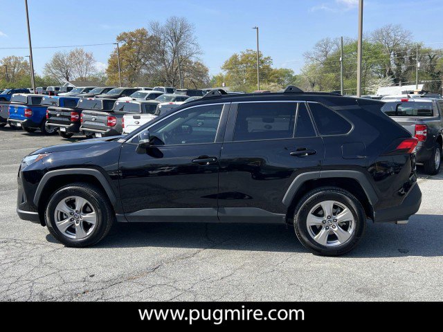 Used 2023 Toyota RAV4 XLE image 4