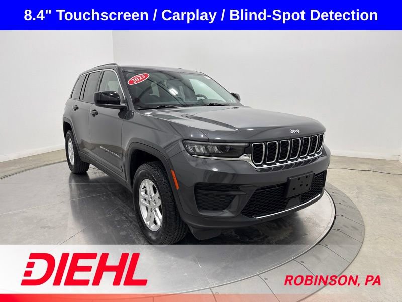 Used 2023 Jeep Grand Cherokee Laredo AWD/4WD image 1