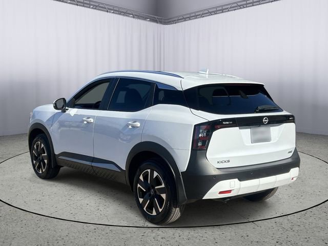 Used 2025 Nissan Kicks SV w/ SV Premium Package AWD/4WD image 7