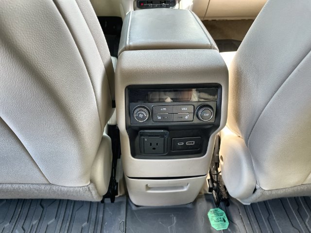 Used 2021 GMC Acadia Denali w/ Denali Ultimate Package AWD/4WD image 25