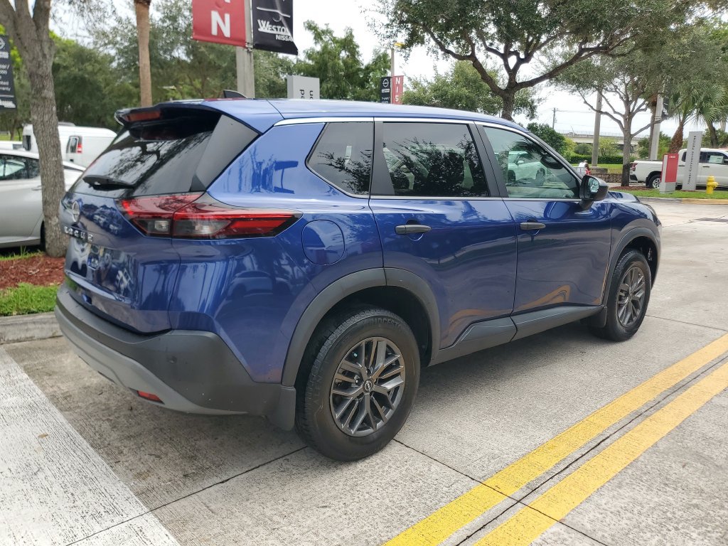 Certified 2023 Nissan Rogue S FWD image 6
