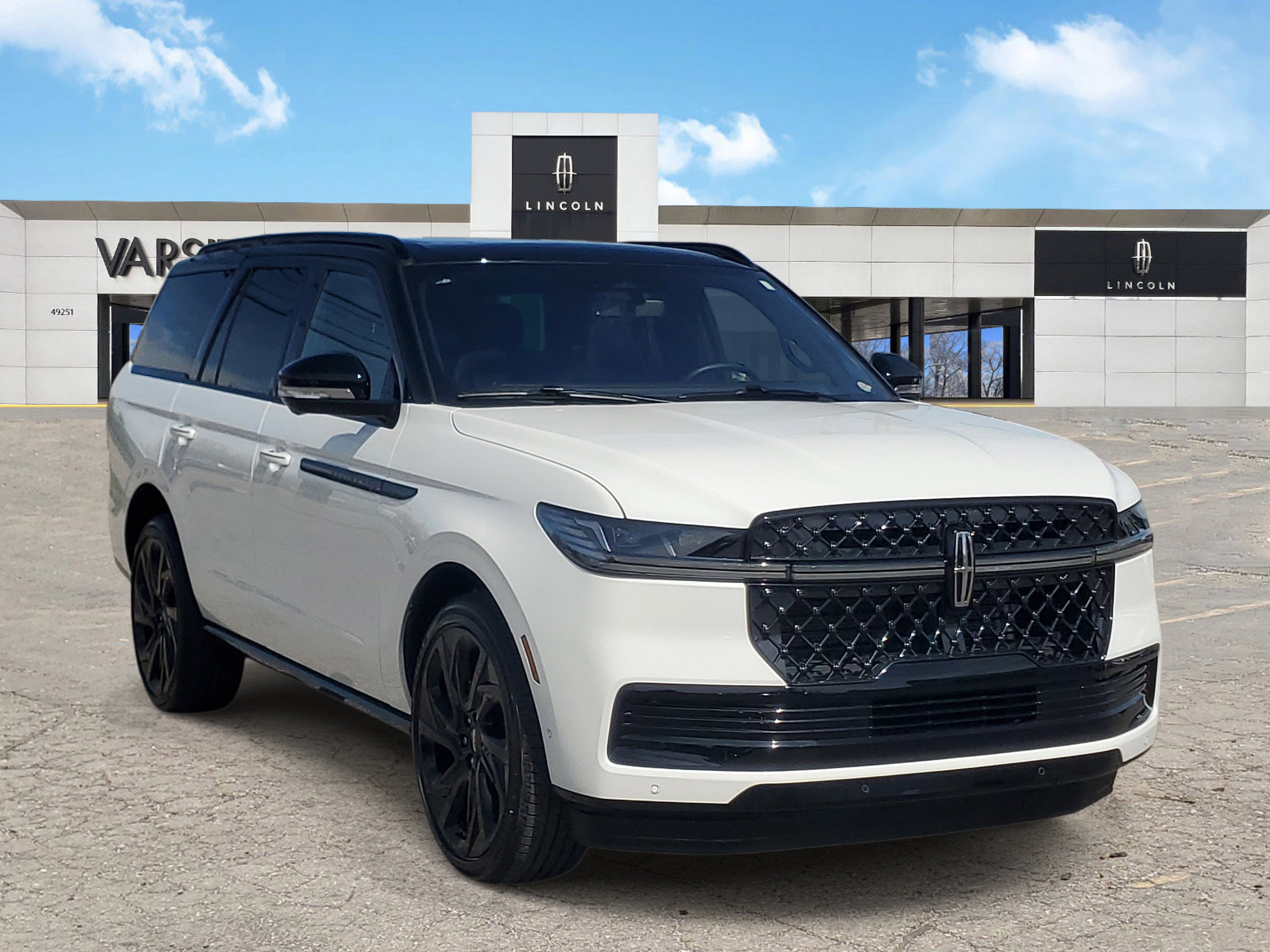 Certified 2025 Lincoln Navigator Black Label AWD/4WD image 1