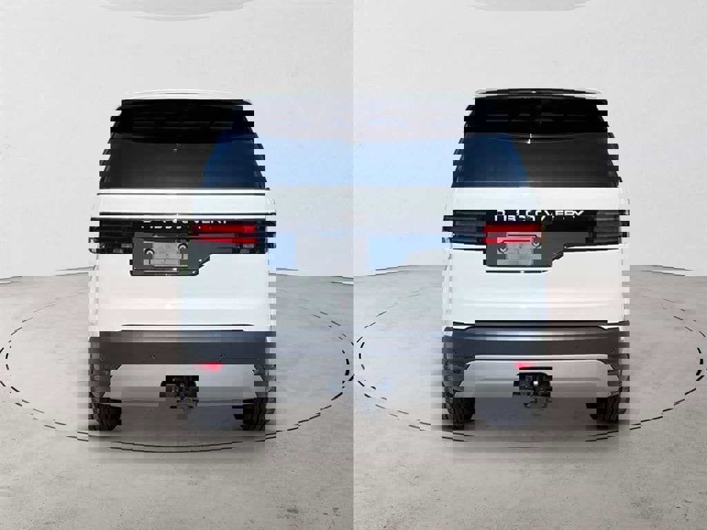 New 2025 Land Rover Discovery S image 4
