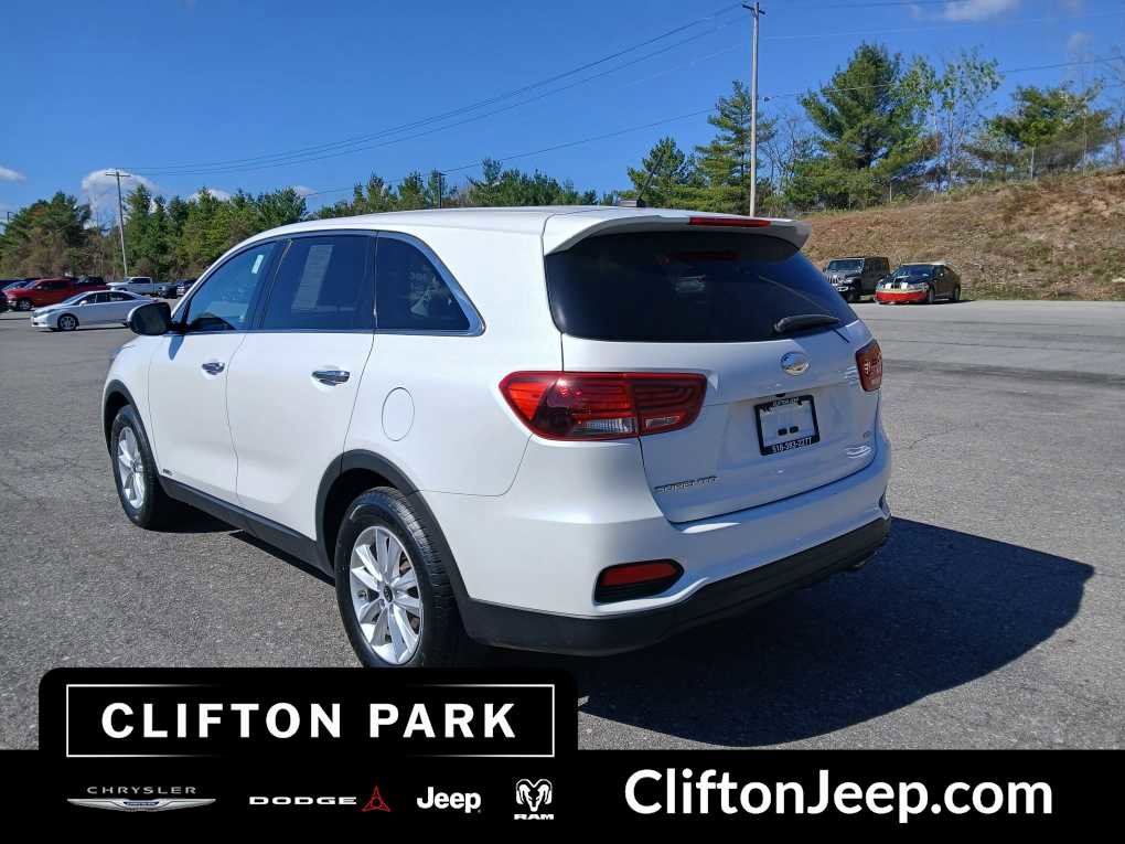 Used 2020 Kia Sorento LX AWD/4WD image 6