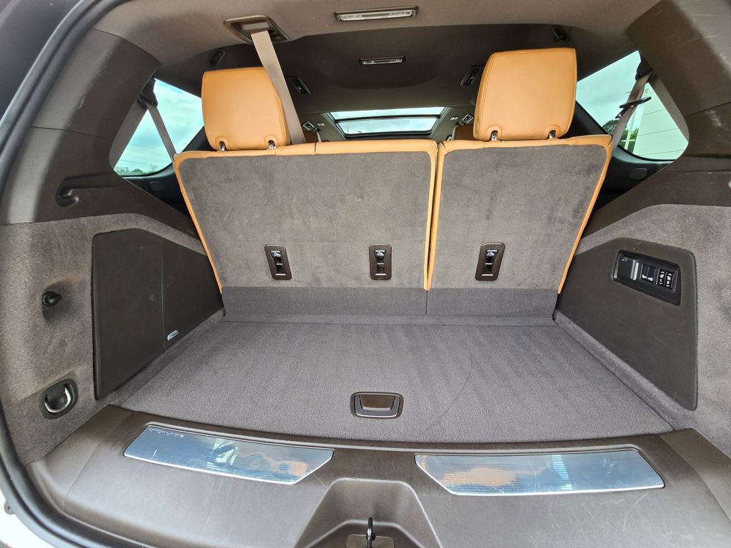 Used 2024 Cadillac Escalade Sport AWD/4WD image 35