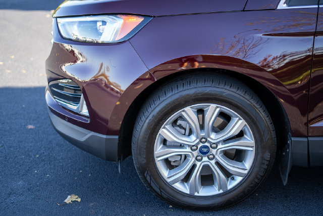 Used 2022 Ford Edge Titanium AWD/4WD image 9