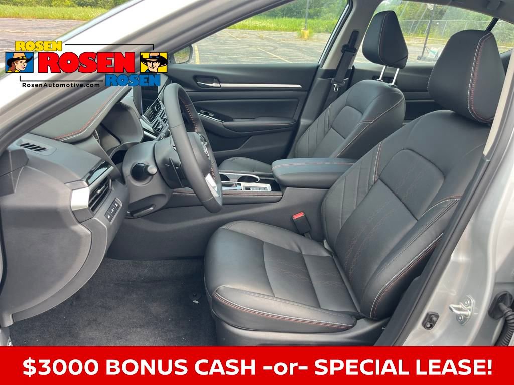 New 2025 Nissan Altima 2.5 SR w/ SR Premium Package image 13