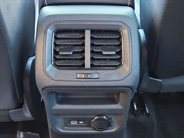 Used 2023 Volkswagen Tiguan SE R-Line image 24