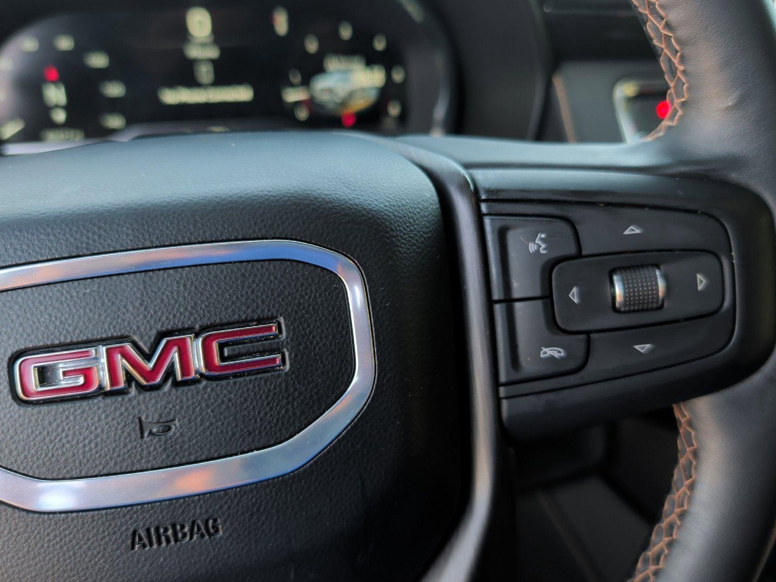 Used 2024 GMC Yukon AT4 AWD/4WD image 20