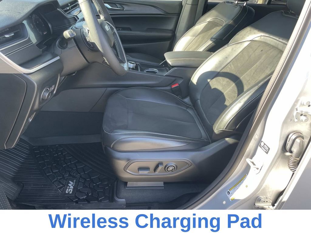 Used 2024 Jeep Grand Cherokee Altitude image 18