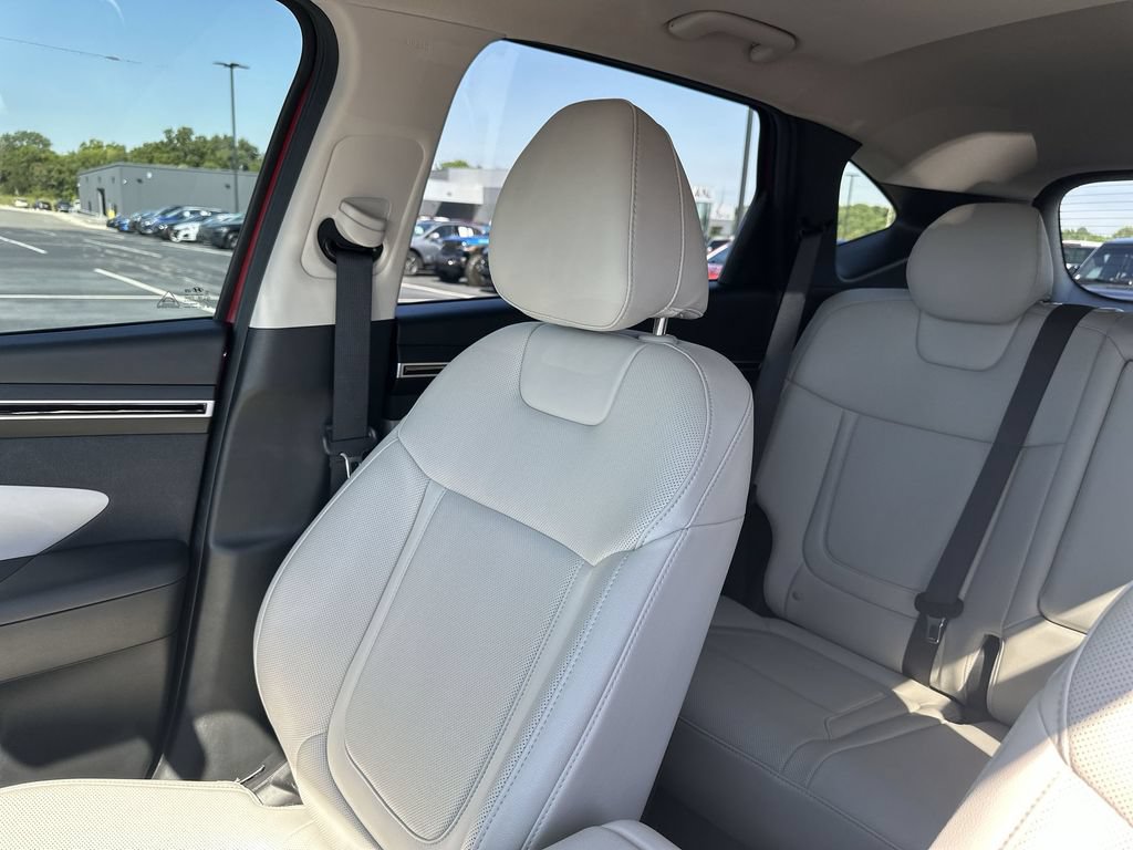 Used 2023 Hyundai Tucson SEL w/ Convenience Package FWD image 12