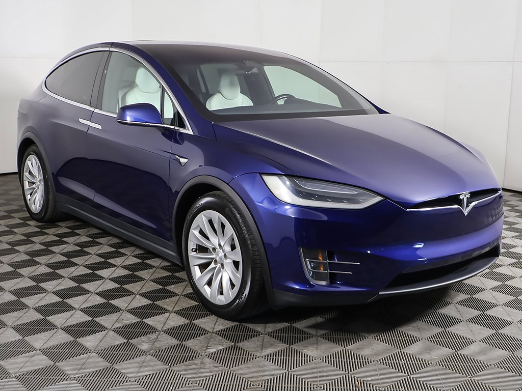 Used 2017 Tesla Model X 100D image 2