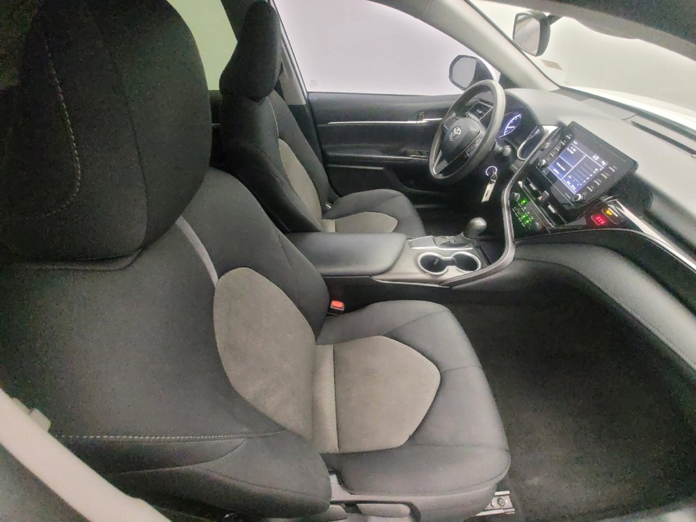 Used 2021 Toyota Camry LE image 21