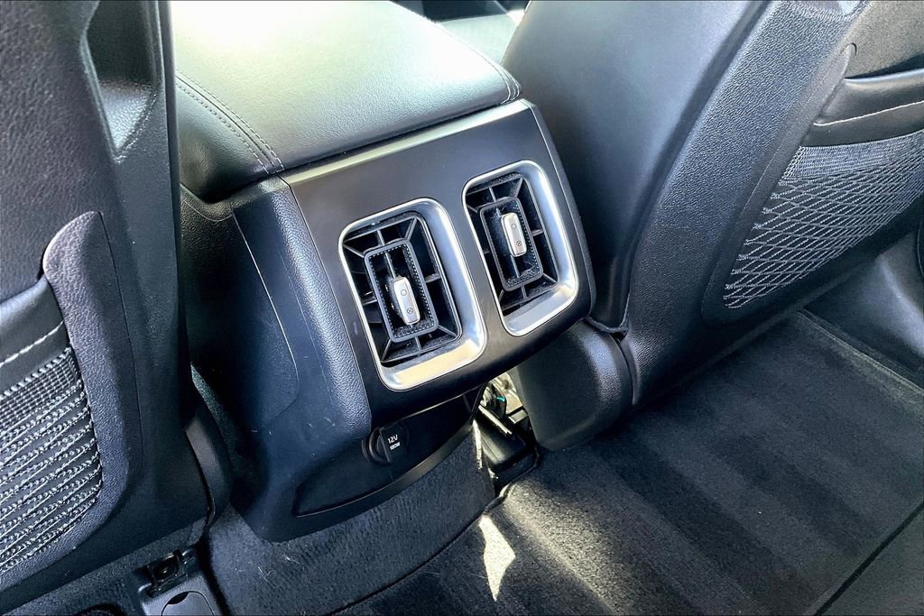 Used 2024 Kia Sorento S image 33