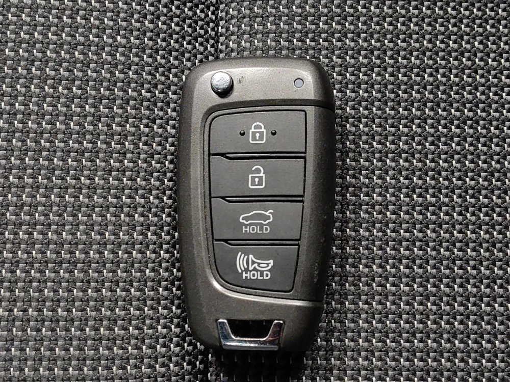 Used 2020 Hyundai Accent SE FWD image 32