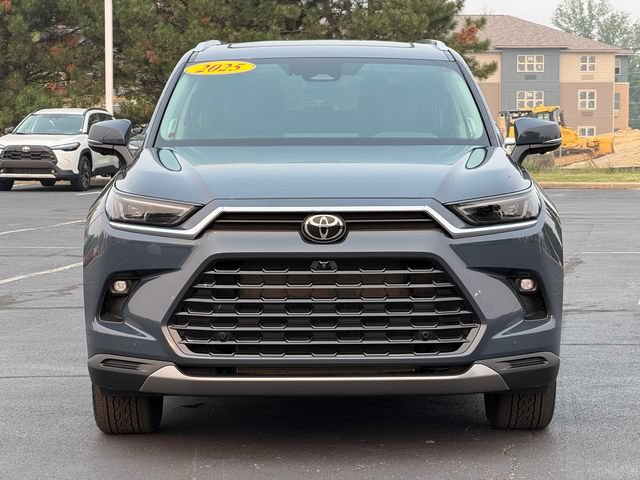 Certified 2025 Toyota Grand Highlander AWD image 9