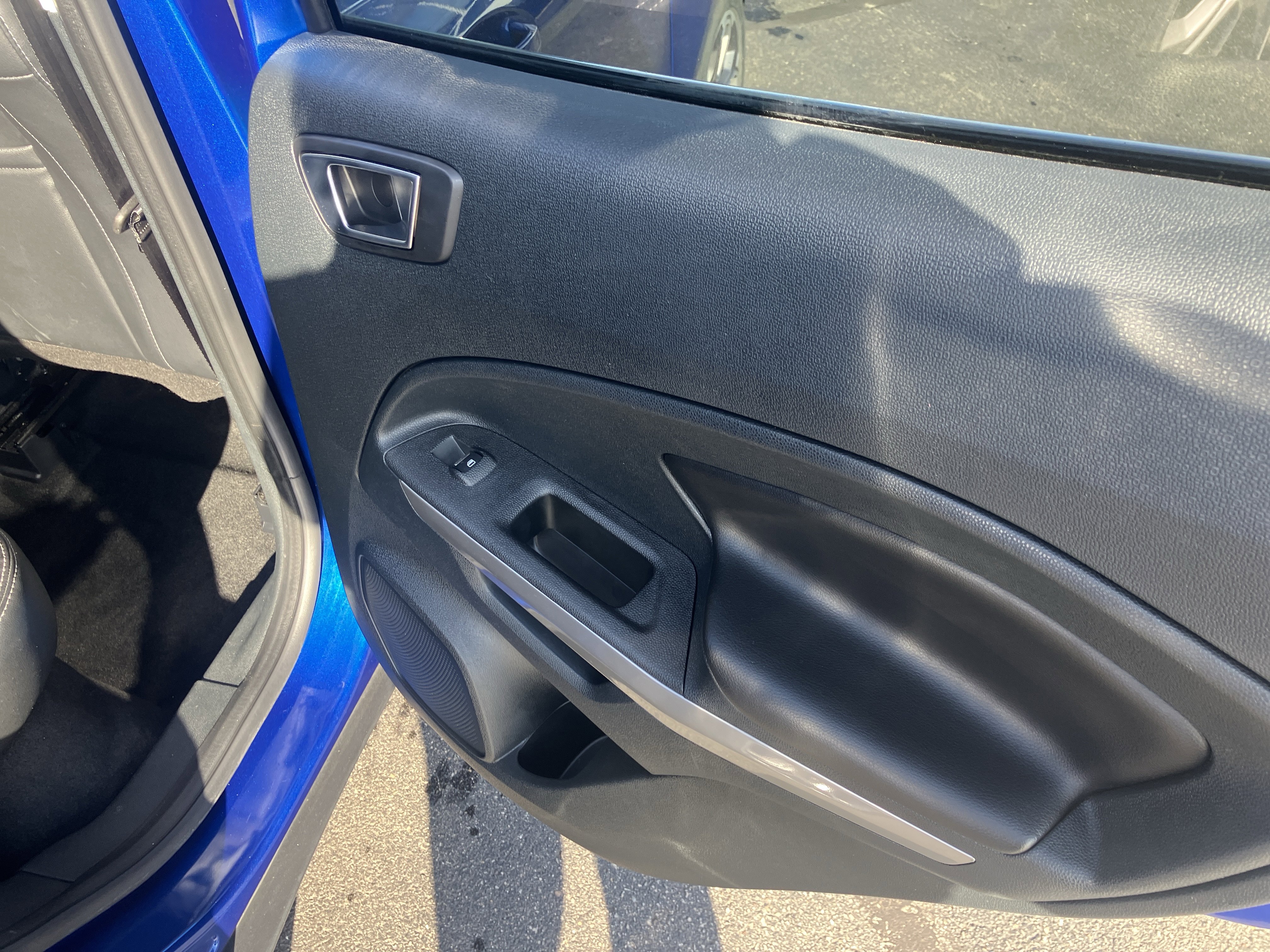 Used 2021 Ford EcoSport Titanium w/ Interior Protection Package image 11