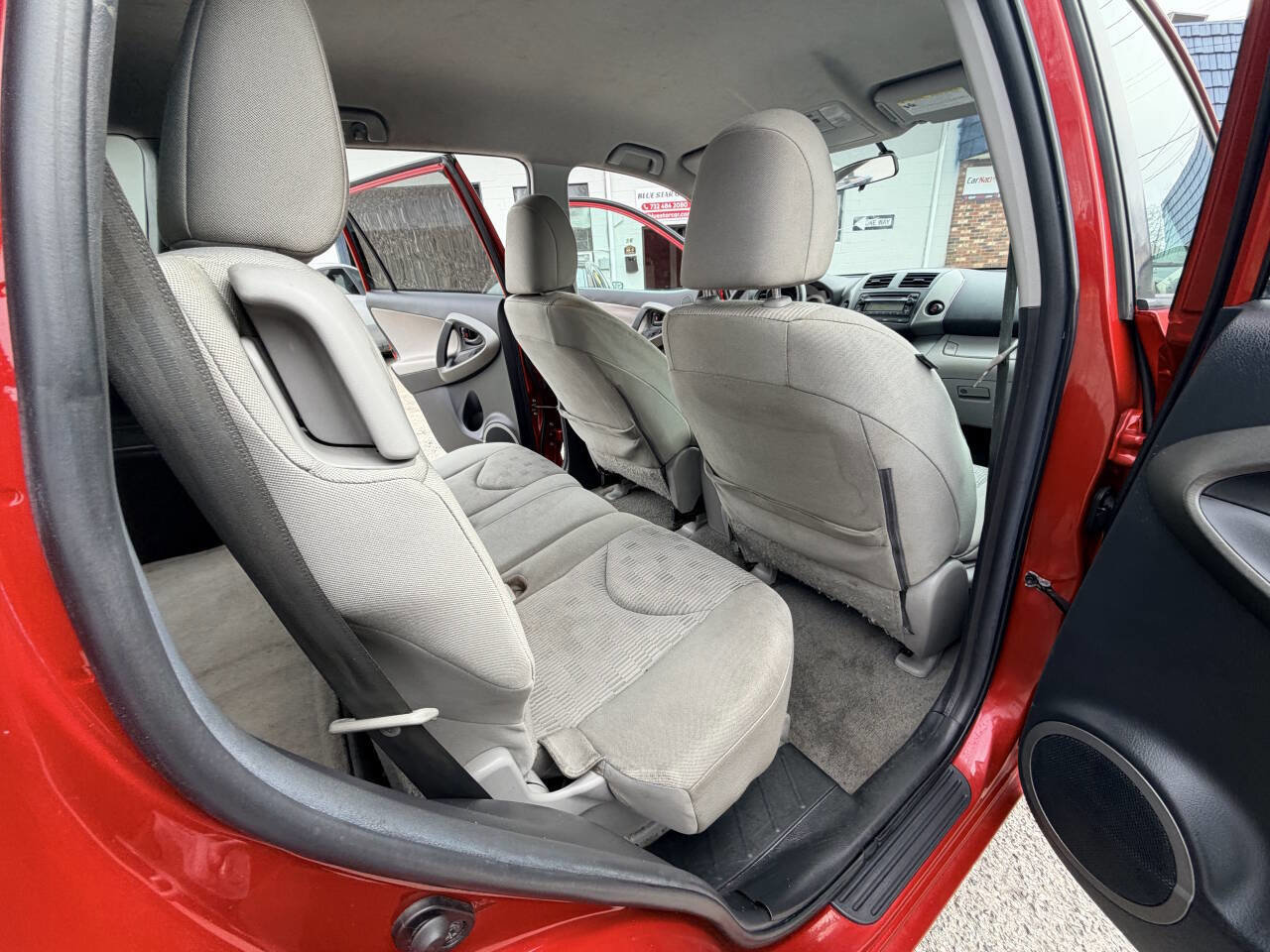 Used 2012 Toyota RAV4 4WD w/ Value Pkg image 39