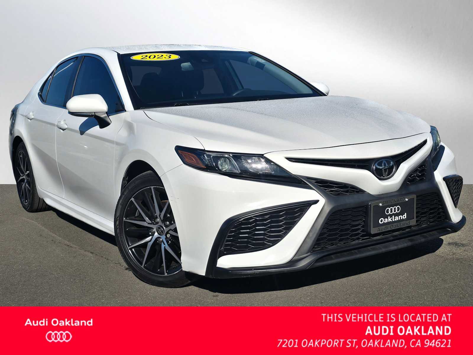 Used 2023 Toyota Camry SE