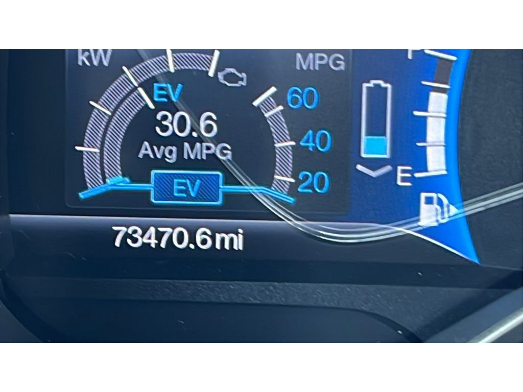 Used 2016 Ford C-MAX Energi SEL w/ Equipment Group 301A FWD image 16