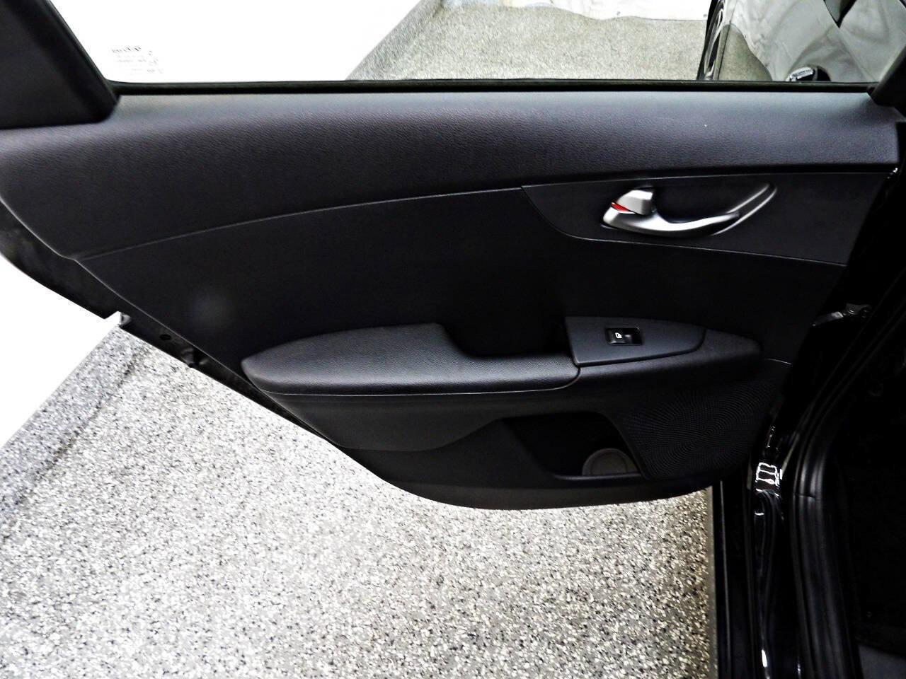 Used 2021 Kia Forte LXS image 9