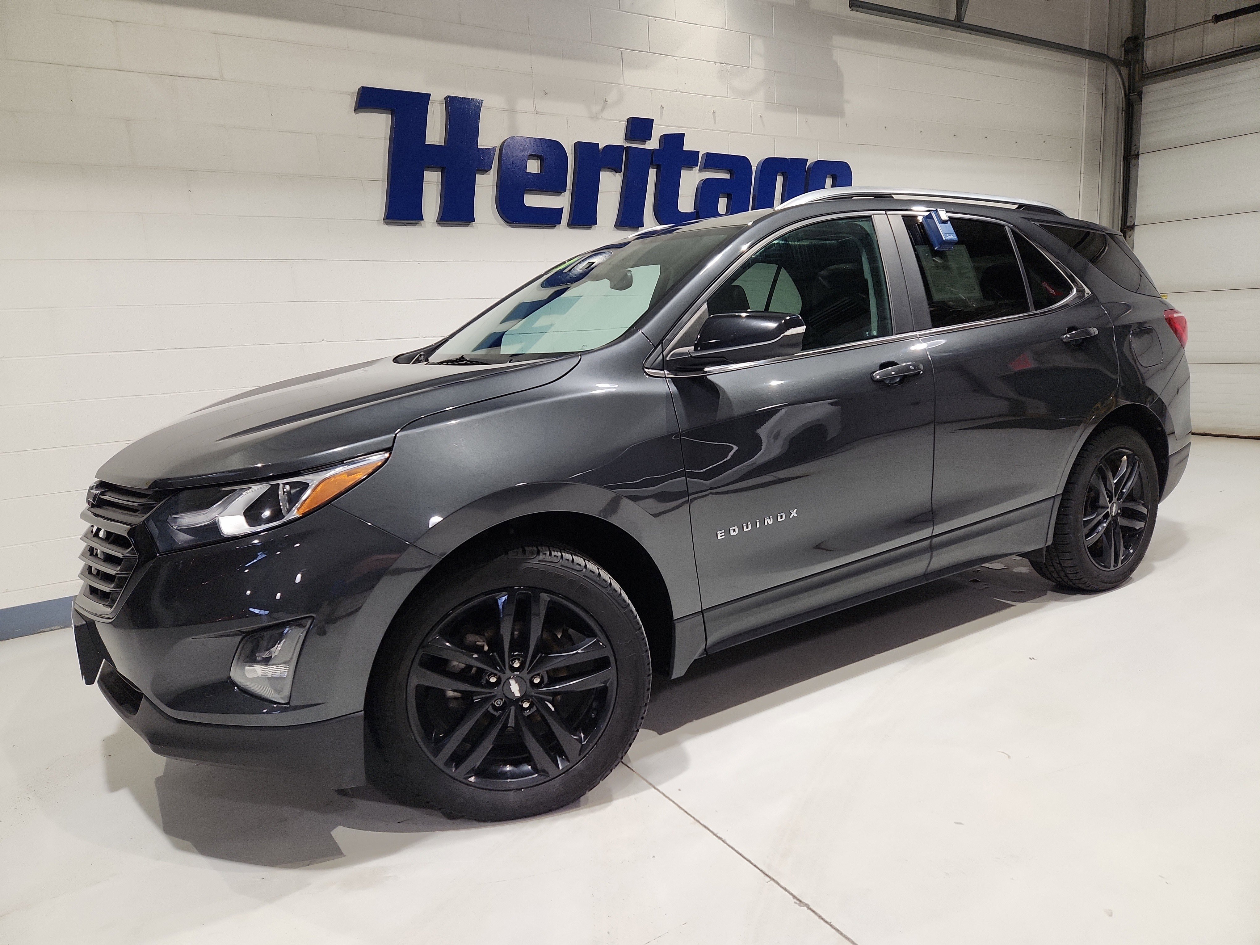 Used 2021 Chevrolet Equinox LT image 2
