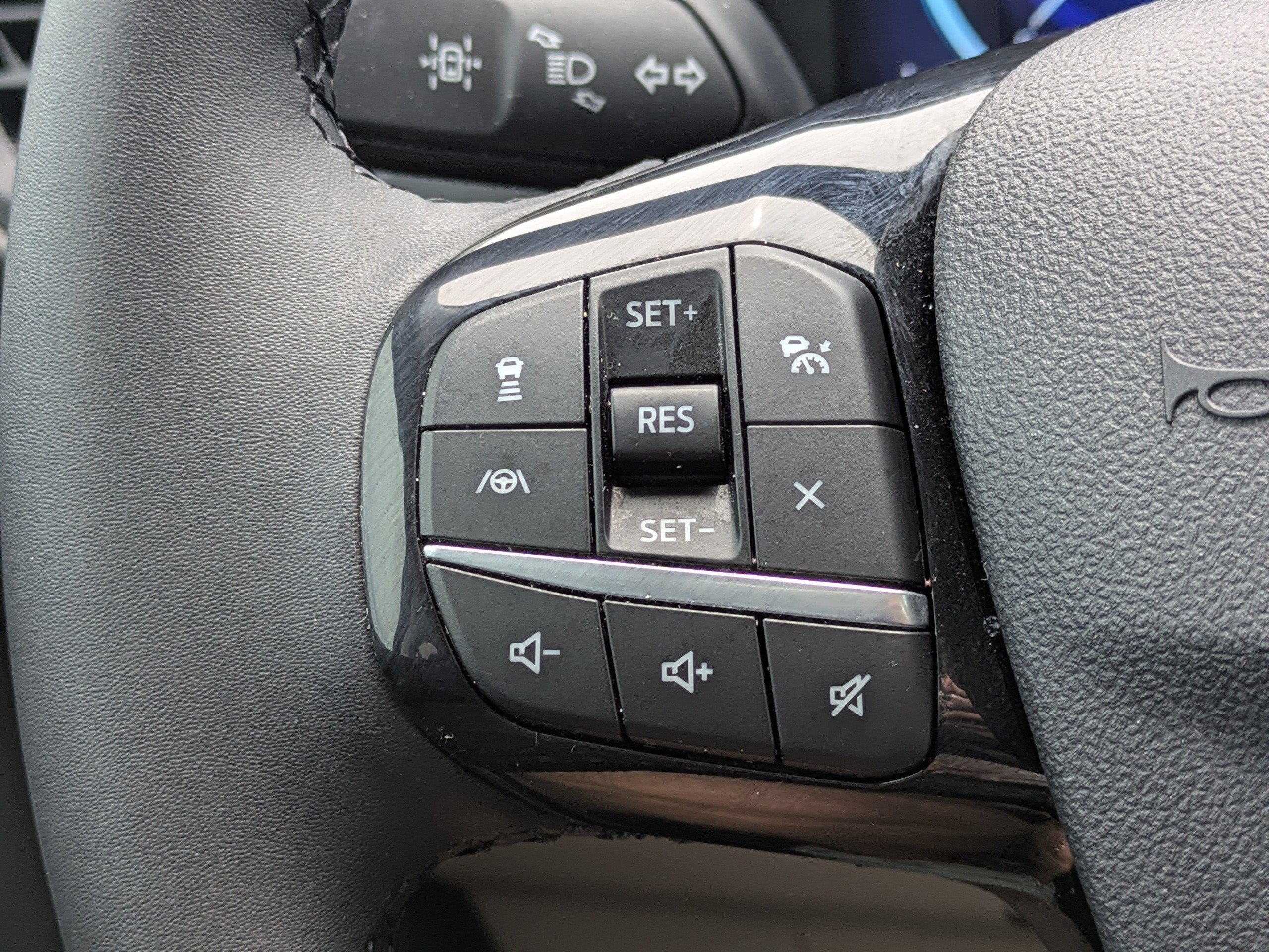 Used 2021 Ford Escape Titanium FWD image 26