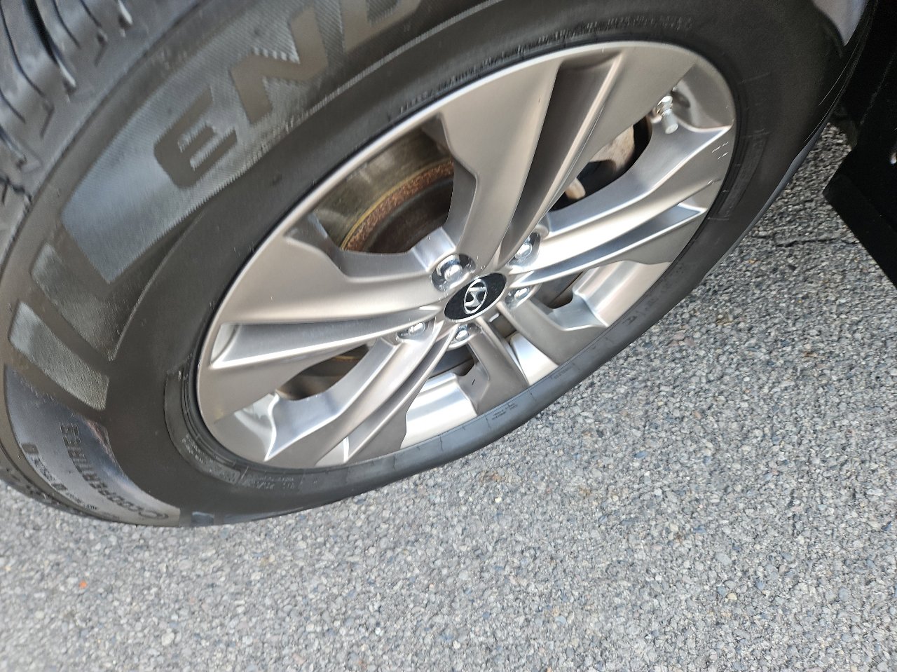 Used 2015 Hyundai Santa Fe Sport w/ Option Group 02 image 10