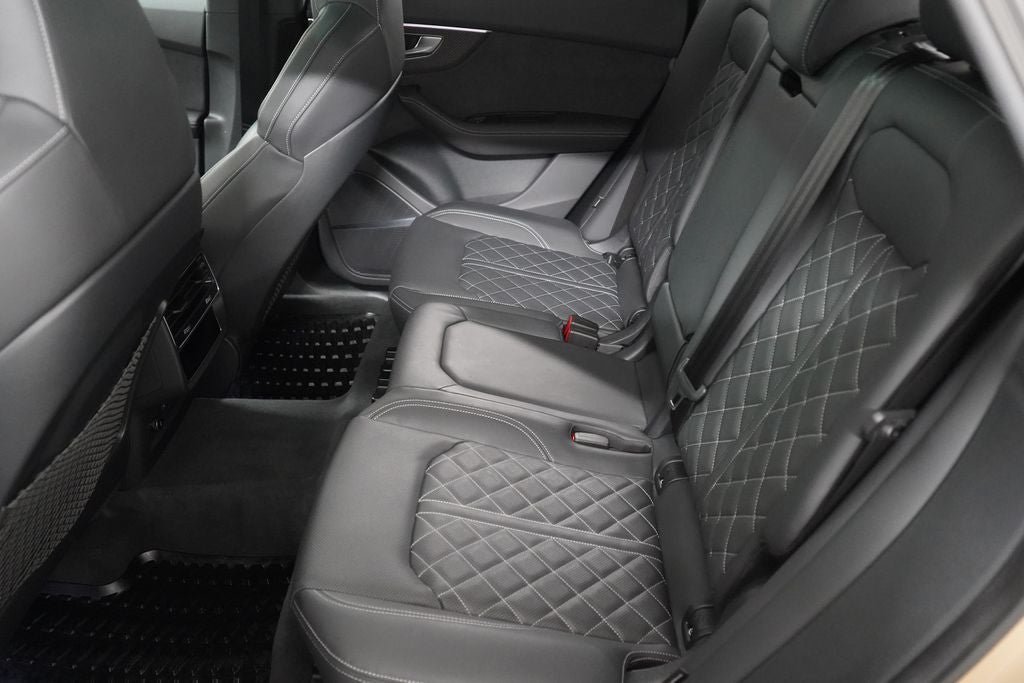 Used 2024 Audi SQ8 Premium Plus w/ Executive Package AWD/4WD image 19