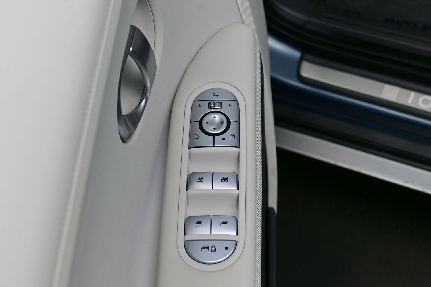 Certified 2024 Hyundai Ioniq 5 Limited AWD/4WD image 10