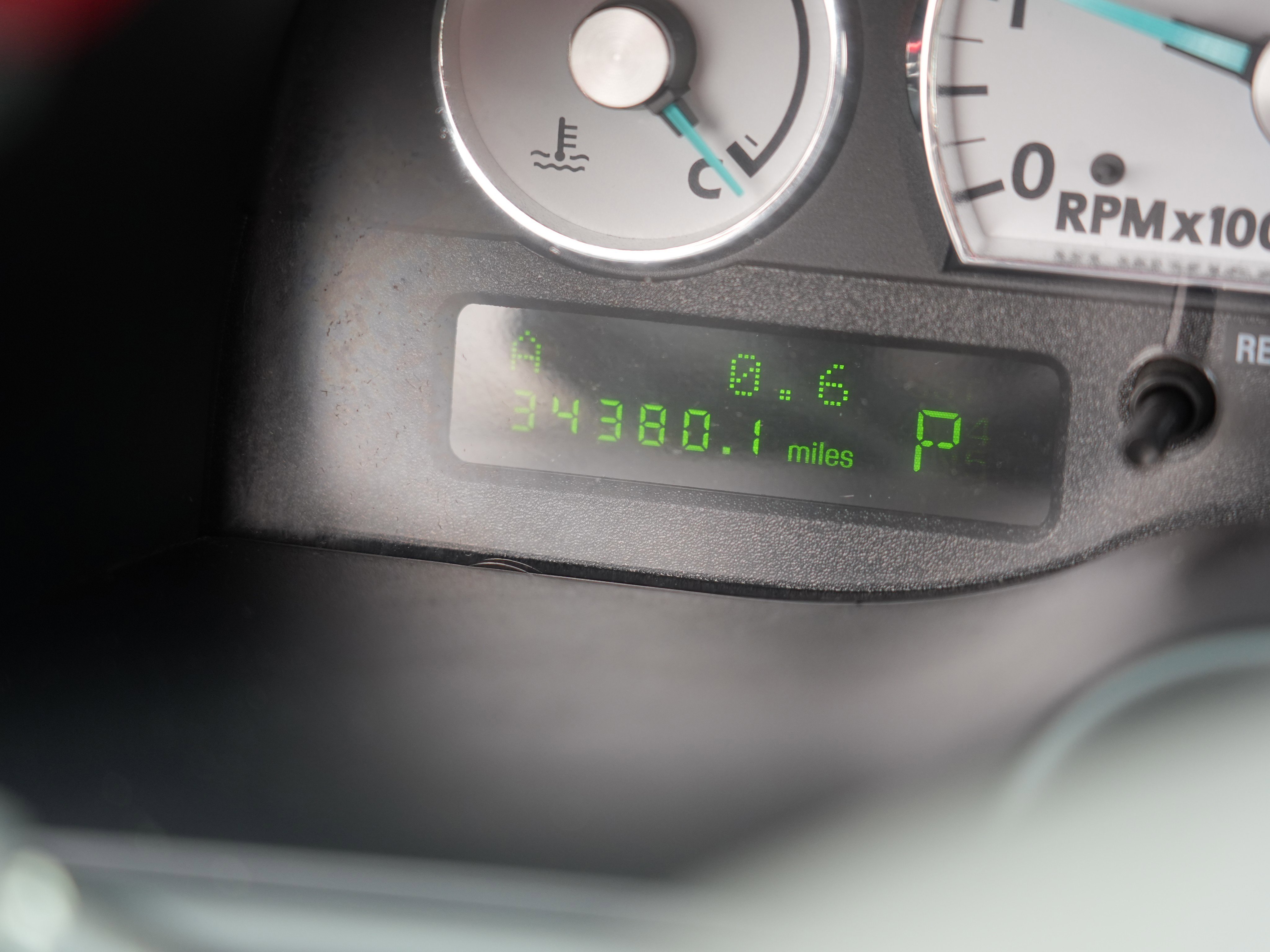 Used 2004 Ford Thunderbird Deluxe image 27