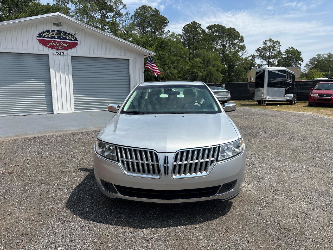 Used 2012 Lincoln MKZ FWD image 2