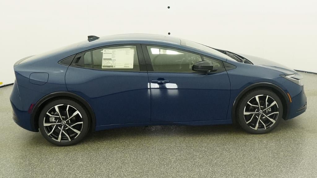 New 2026 Toyota Prius Plug-In Hybrid FWD image 11