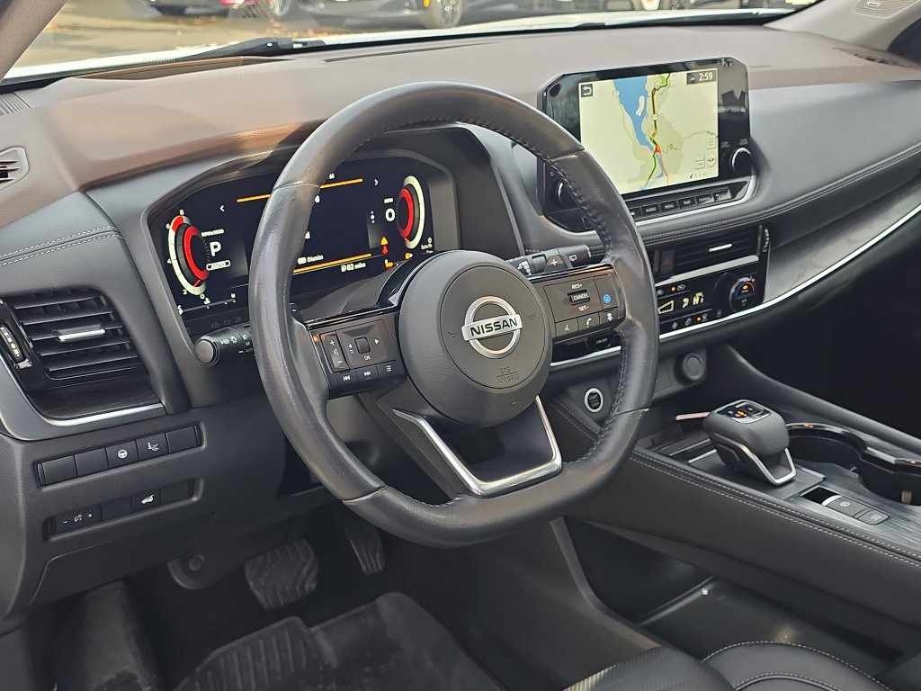 Used 2021 Nissan Rogue Platinum image 16