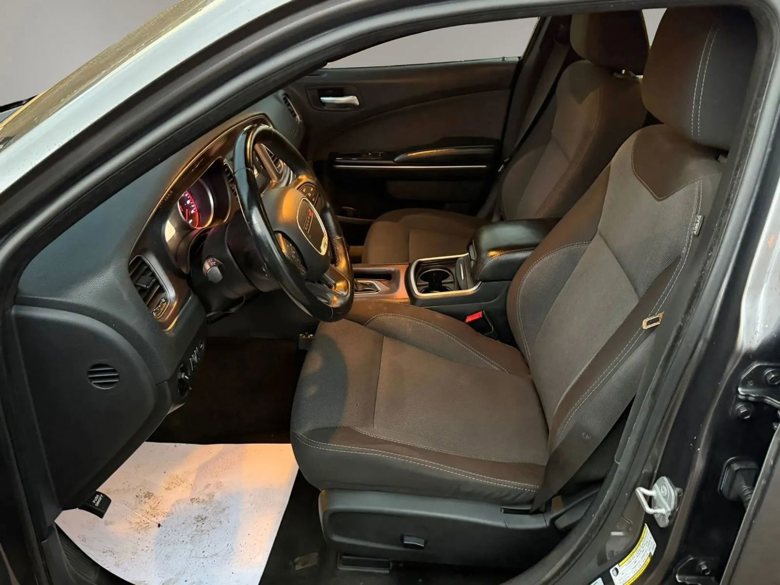 Used 2015 Dodge Charger SE w/ Power Sunroof Group image 11