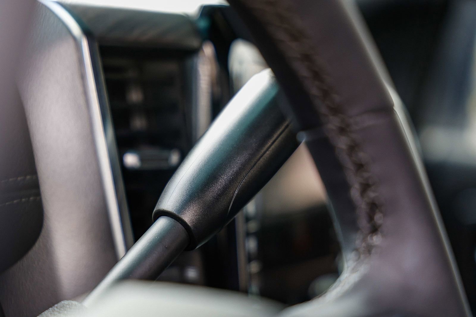 Used 2025 RAM 2500 Laramie w/ Towing Technology Group AWD/4WD image 19