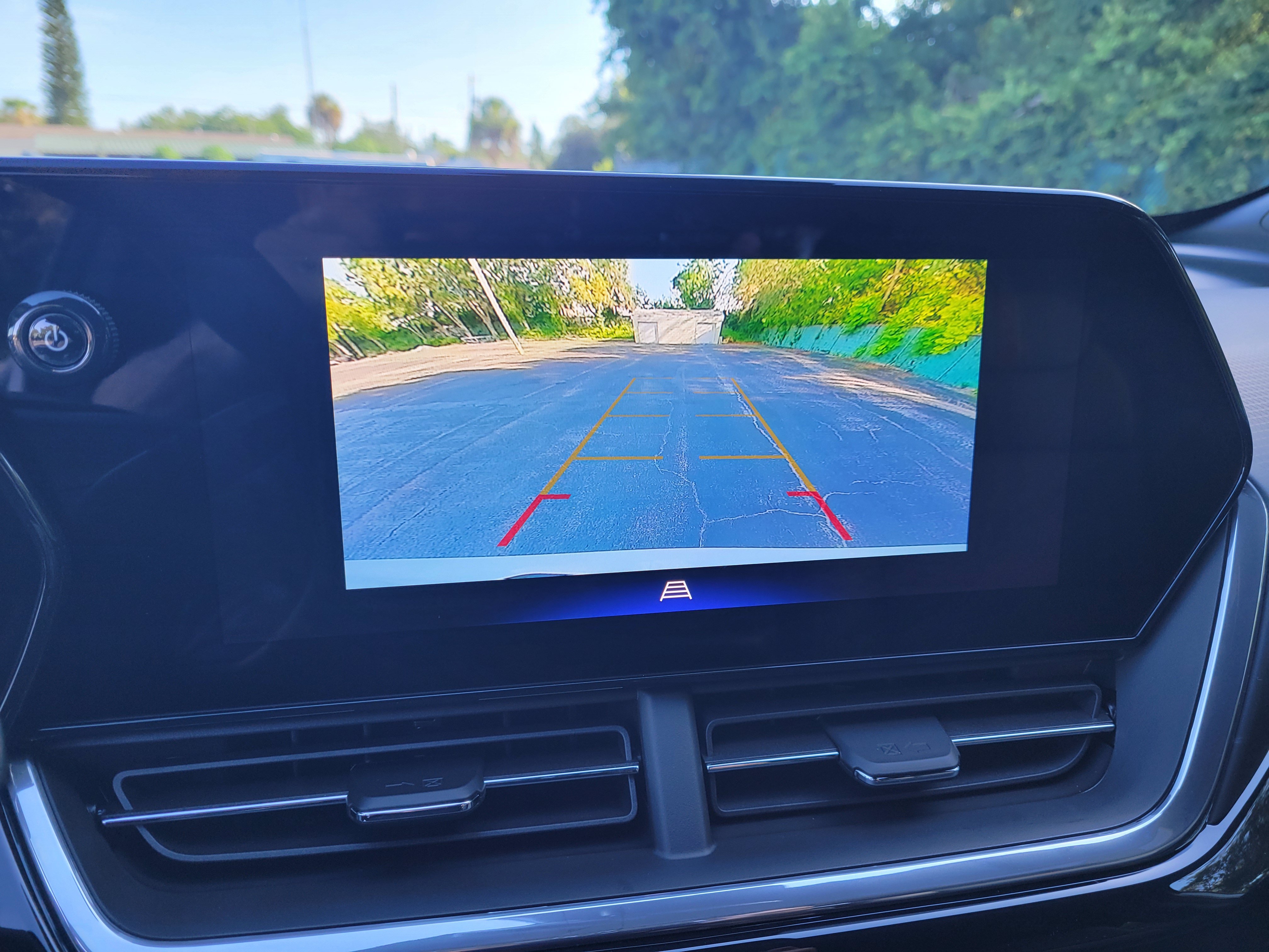 New 2026 Chevrolet Trax RS w/ Sunroof Package FWD image 18