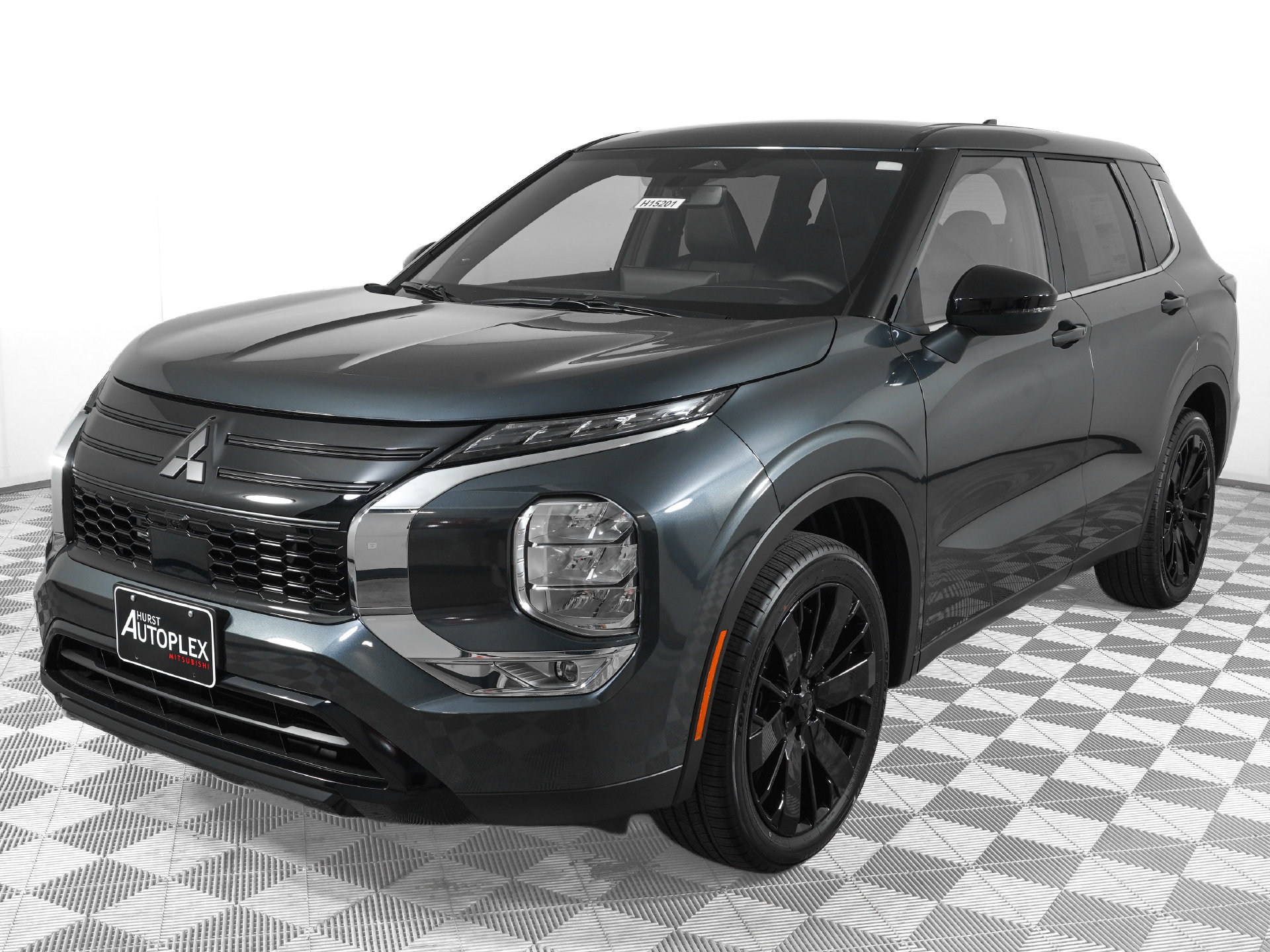 New 2026 Mitsubishi Outlander LE FWD image 9