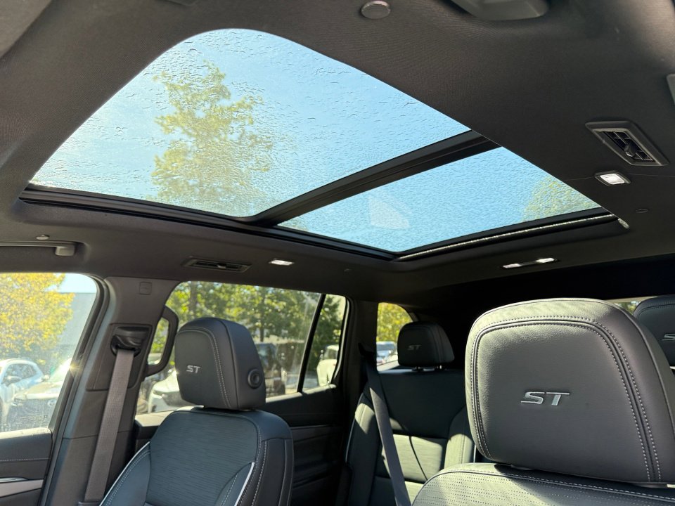 New 2025 Buick Enclave Sport Touring w/ Power Package image 15