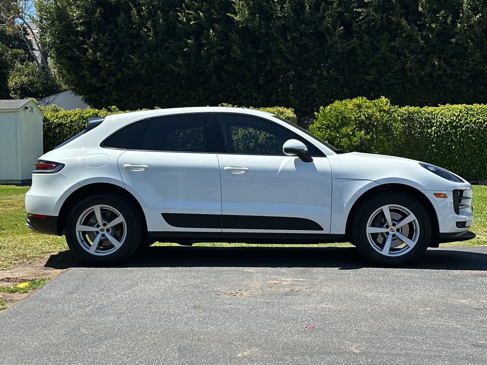 Certified 2019 Porsche Macan AWD/4WD image 9