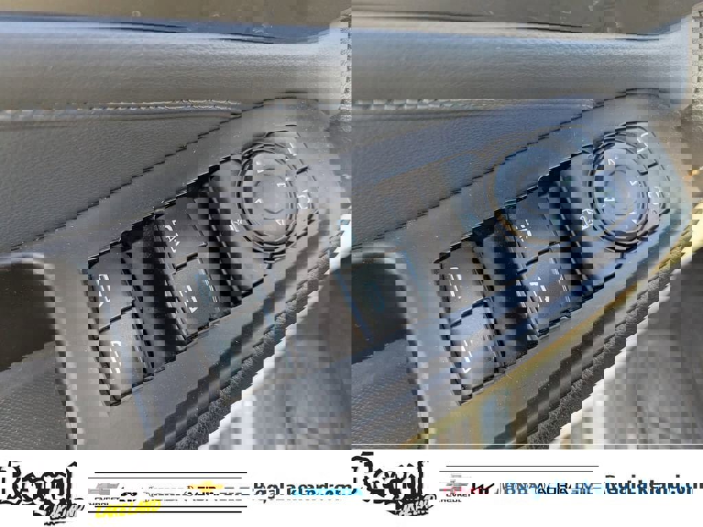 Used 2019 Chevrolet Traverse LT image 17