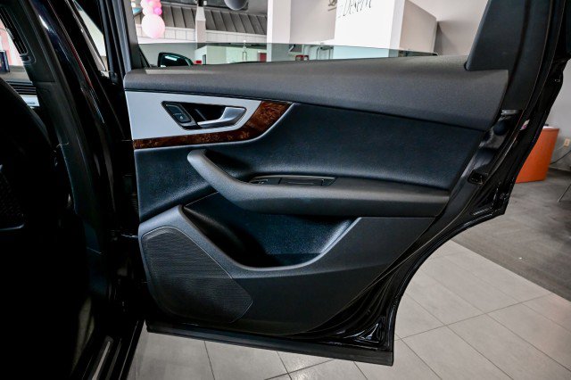 Used 2019 Audi Q7 2.0T Premium w/ Cold Weather Package image 25