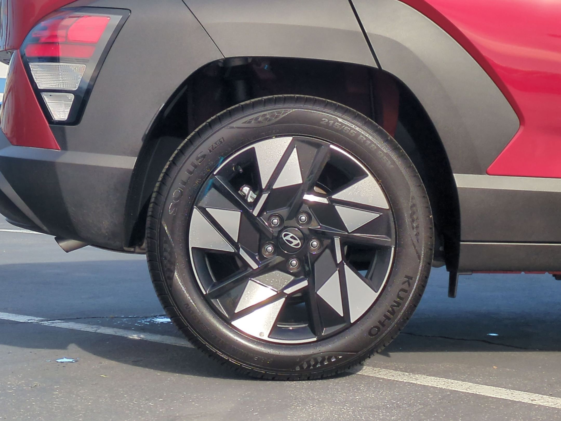 Certified 2025 Hyundai Kona SEL FWD image 9
