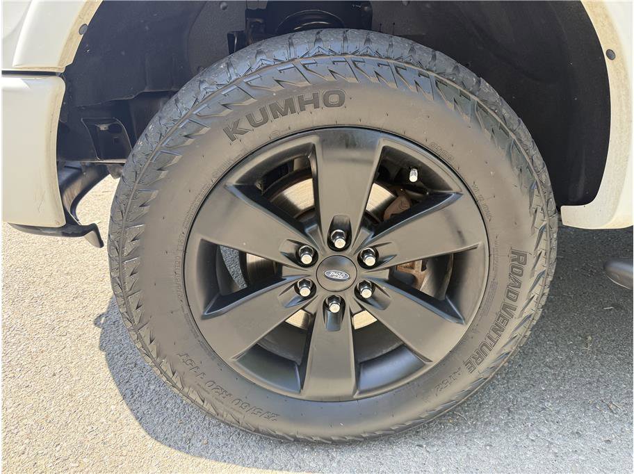 Used 2014 Ford F150 FX4 w/ Equipment Group 402A Luxury AWD/4WD image 9