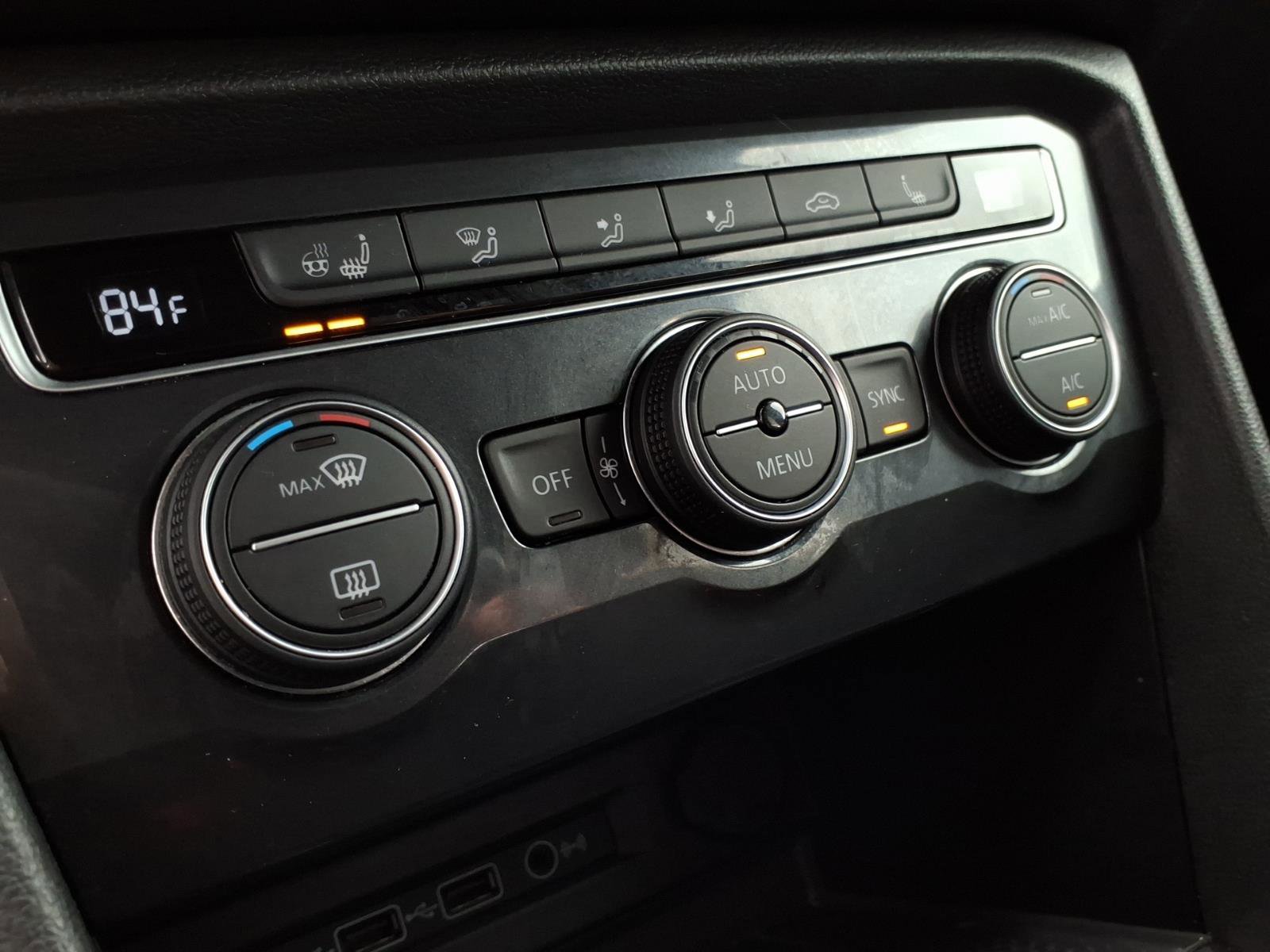 Used 2020 Volkswagen Tiguan SEL Premium R-Line image 31