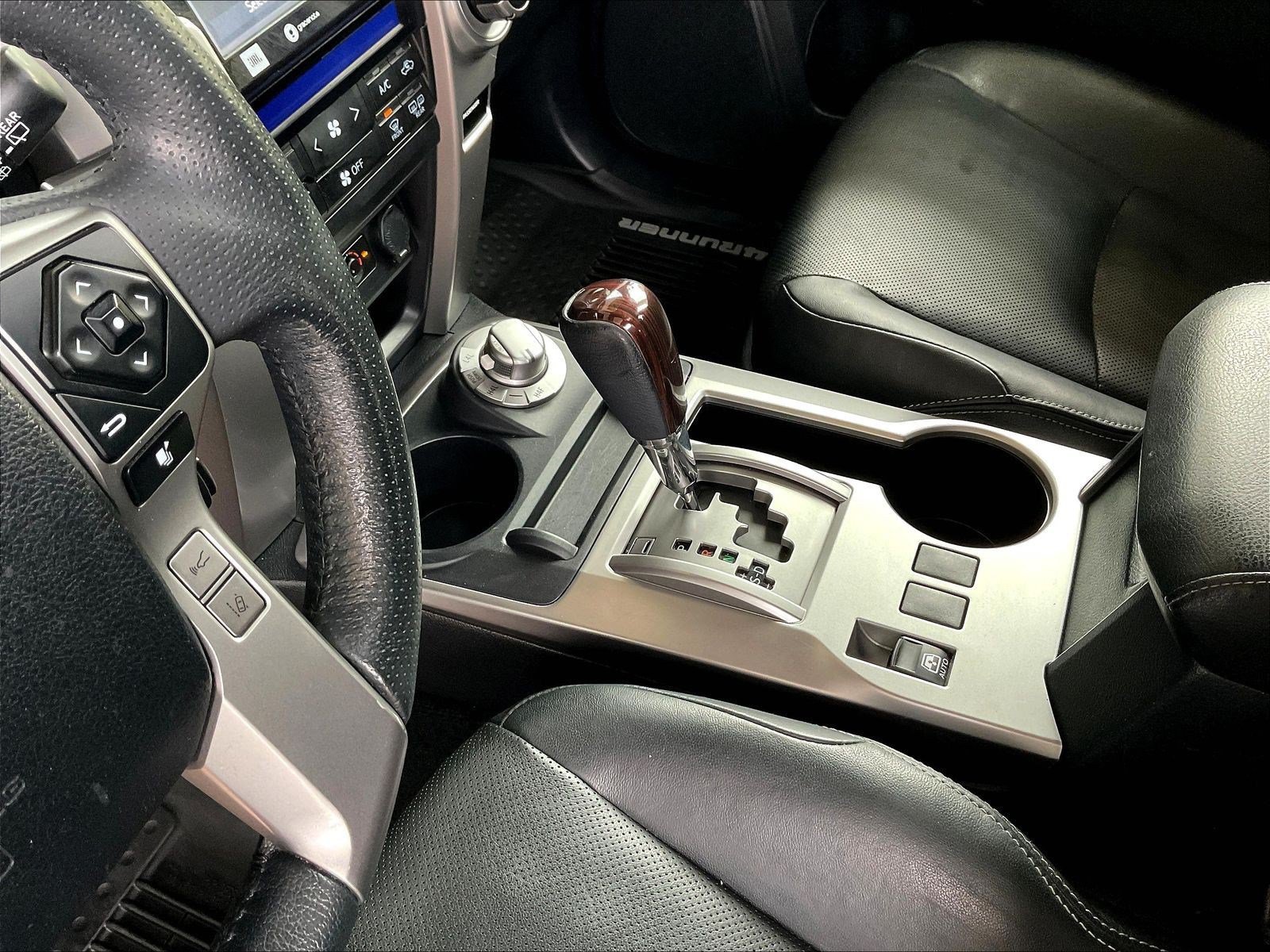 Used 2020 Toyota 4Runner Limited AWD/4WD image 18