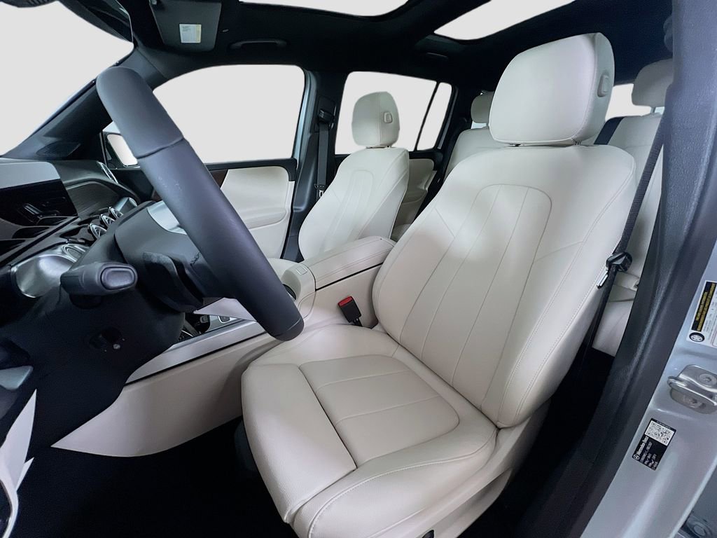 New 2026 Mercedes-Benz GLB 250 4MATIC image 11